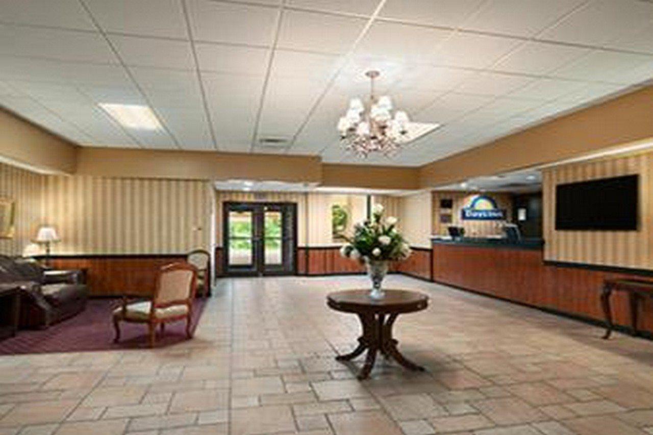 Days Inn By Wyndham Butler Conference Center Exterior foto